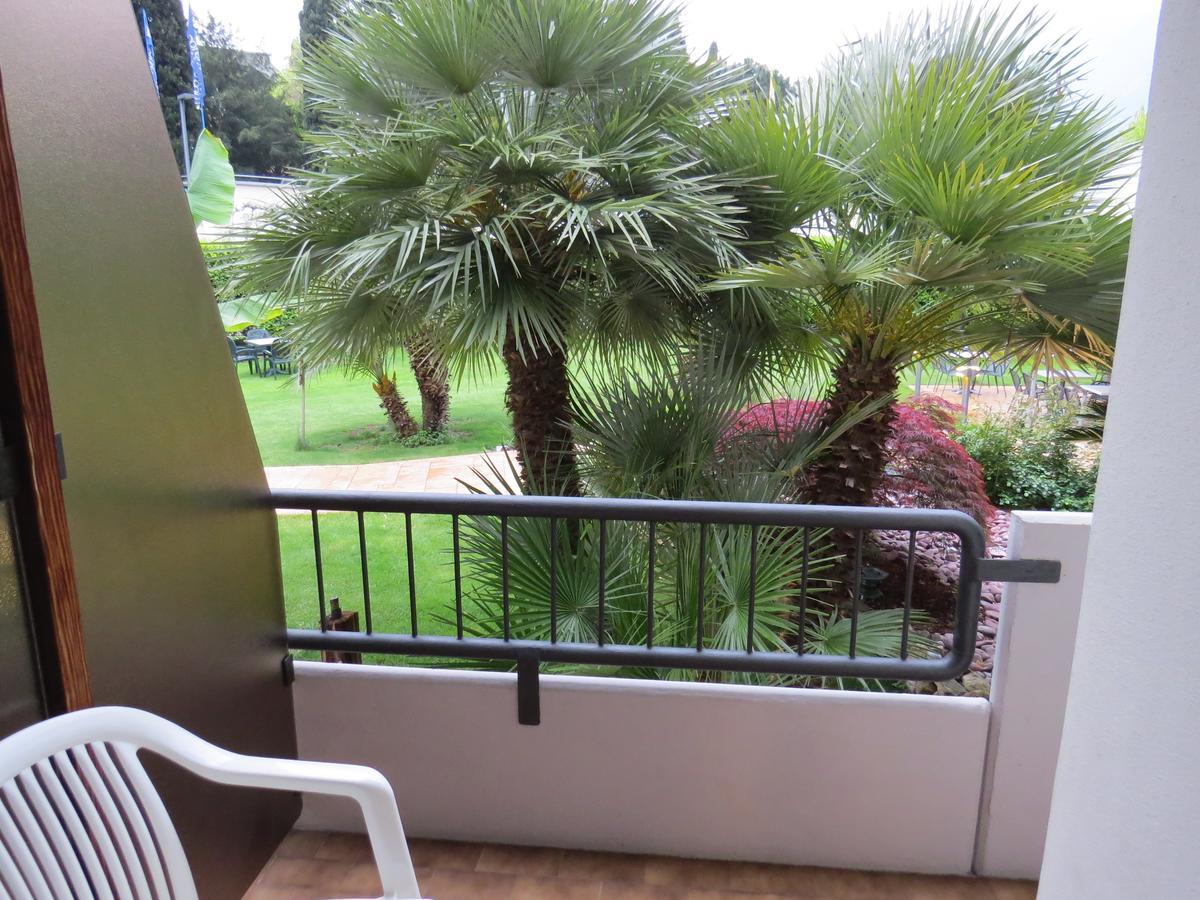 Hotel Villa Claudia Torbole Sul Garda Exterior foto